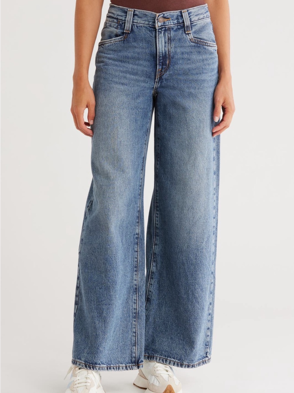 Levi’s ‘94 Baggy Wide-Leg Jeans in Medium Blue Wash